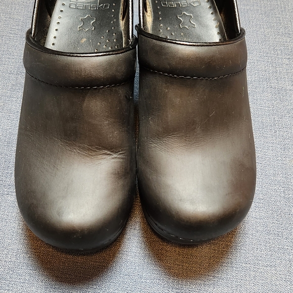 Black Dansko Clogs - Picture 6 of 11
